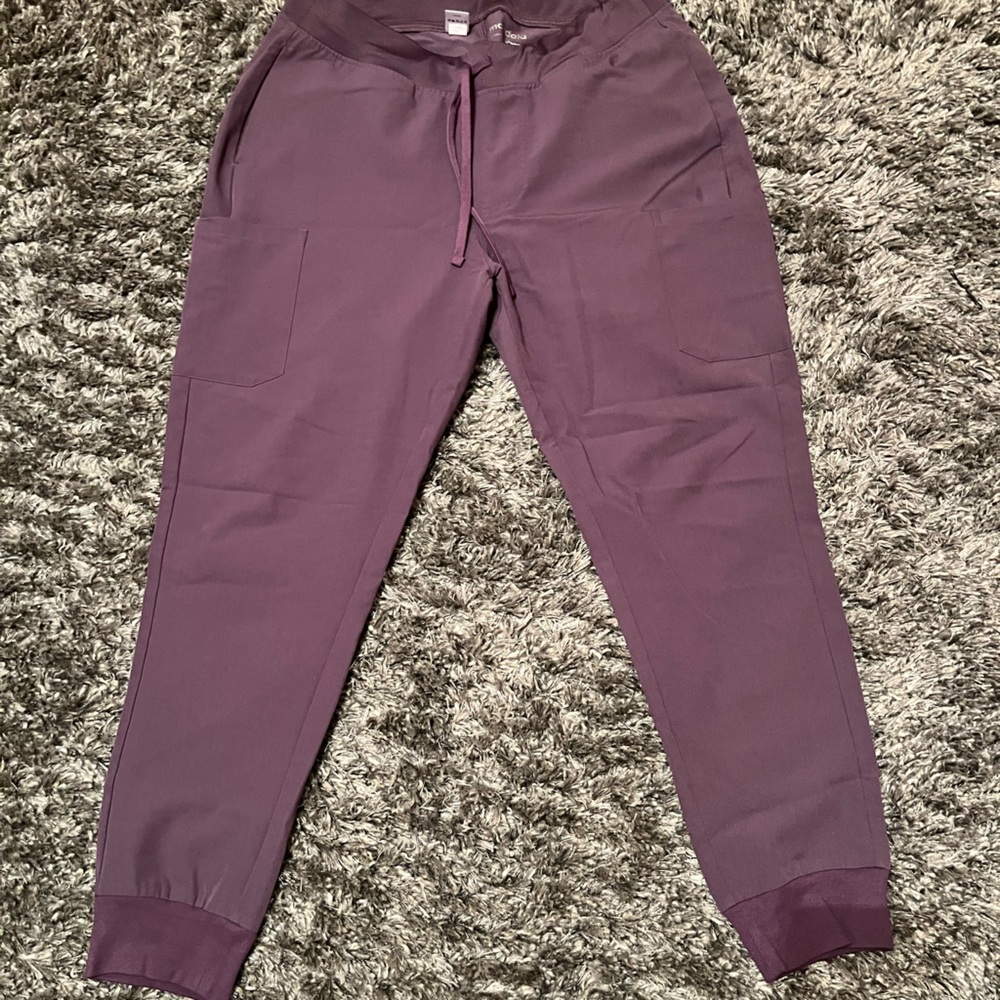MANDALA SCRUB PANT SIZE LARGE WORN ONCE TOO BIG FOR ME